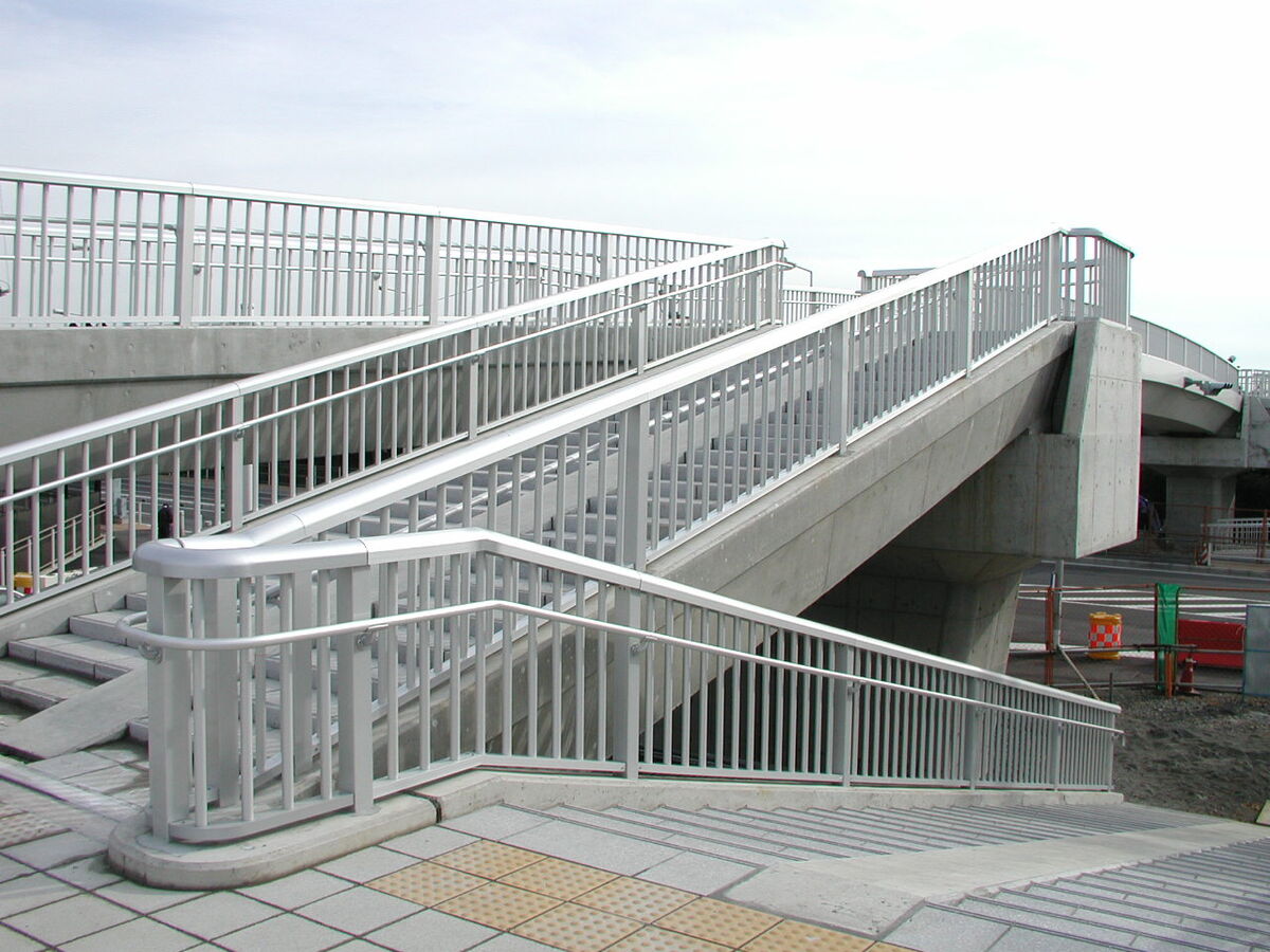 茅ヶ崎歩道橋 の施工写真
