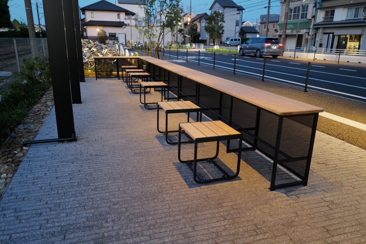 新那加駅南口駅前広場