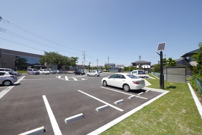 高根沢町図書館駐車場