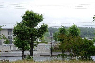 避難施設誘導灯木津南中学校