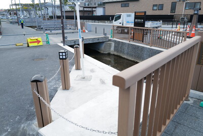 緒絶川親水広場