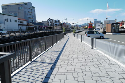 宮町交番跡地歩道