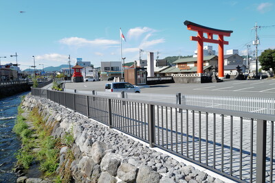 宮町交番跡地歩道