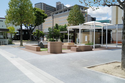 JR長岡京駅東口賑わい広場