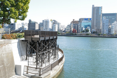 隅田川日本橋川合流部右岸