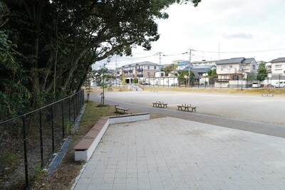 和田宝満公園・ベンチ写真