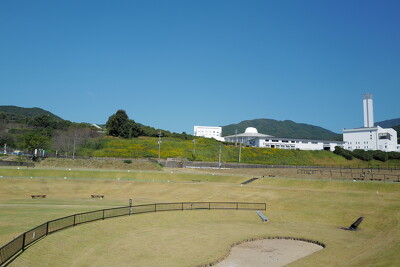 多久市グリーンパーク・ベンチ写真