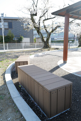井戸畑児童公園・ベンチ写真