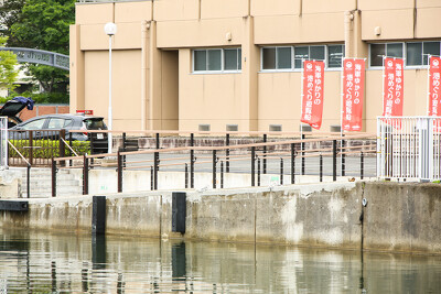 赤れんが博物館前