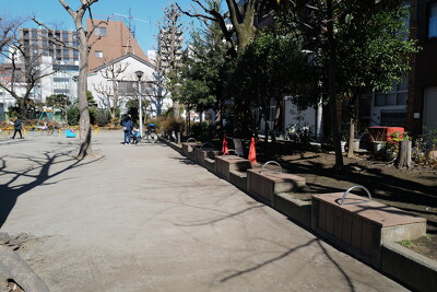 竹町公園・ベンチ写真