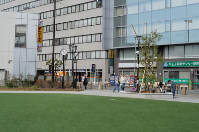 旭町都市型広場の施工写真