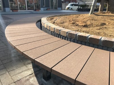 平群駅前ロータリー