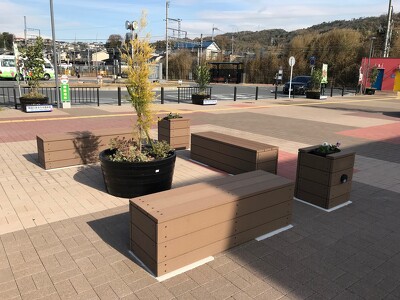 平群駅前ロータリー