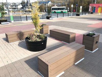 平群駅前ロータリー