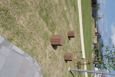 新大村駅公園・ベンチ写真