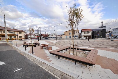 益田市防災街区公園・ベンチ写真