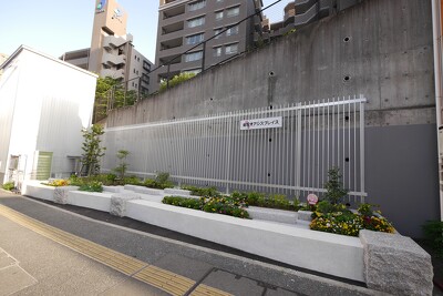 桜坂駅前
