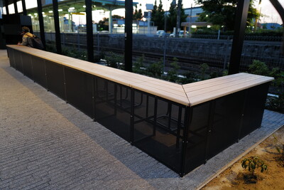新那加駅南口駅前広場