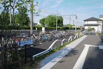 新那加駅南口駅前広場