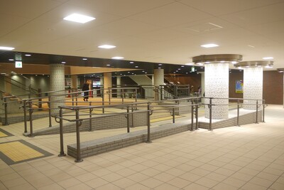 八条通道路