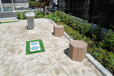 東尾久三丁目児童遊園・ベンチ写真