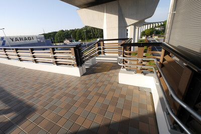 長久手市公園西駅歩道橋