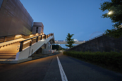 長久手市公園西駅歩道橋